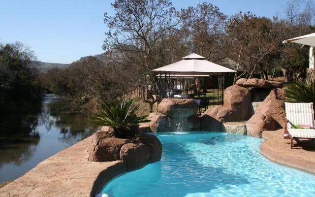 Thanda Manzi Country Hotel