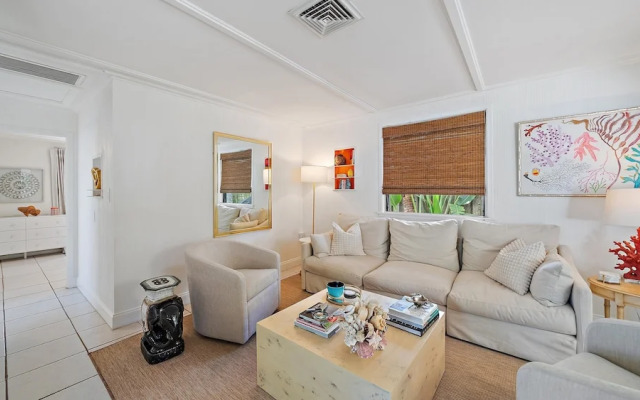 Hidden Oasis A 1 Bedroom Bungalow