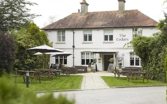 The Cedars Inn By Greene King Inns