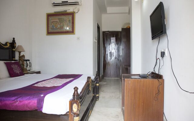 Hotel Sea Palace By OYO Rooms