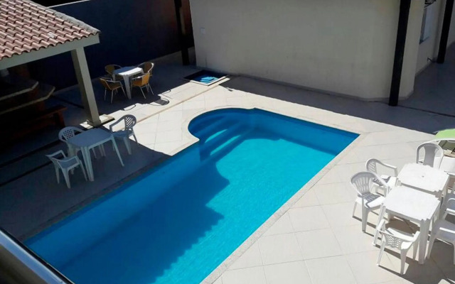 Casa Paraná com 8 quartos acomoda até 40 pessoas