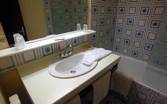 Logis Auberge Du Peras