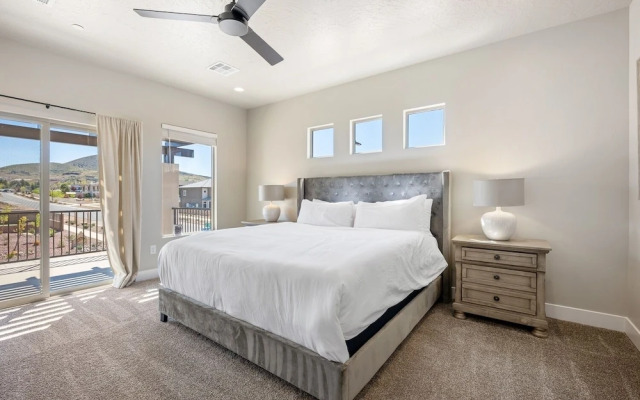 Zion's Paradise 6 Bedroom Townhouse
