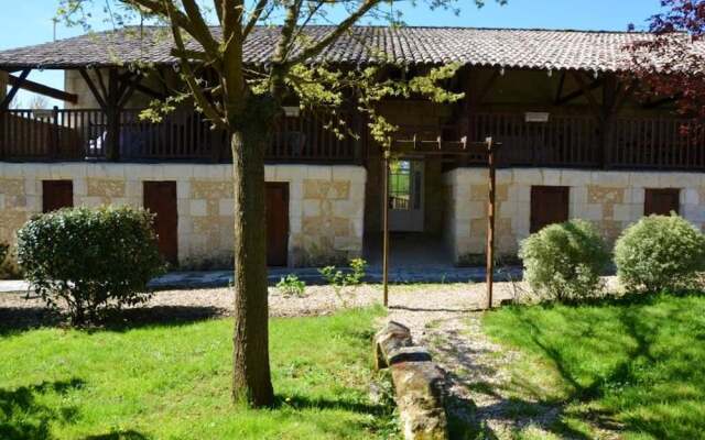 House With 4 Bedrooms In Saint Front De Pradoux With Shared Pool And Furnished Garden