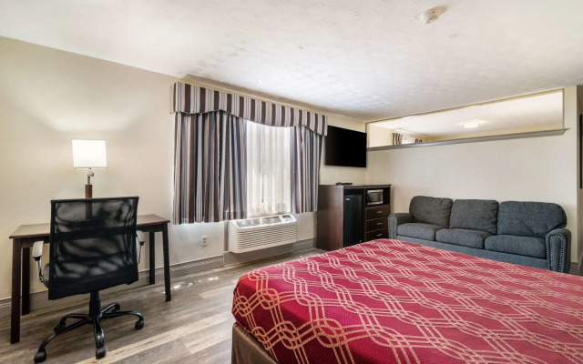 Howard Johnson by Wyndham Malden Boston Area