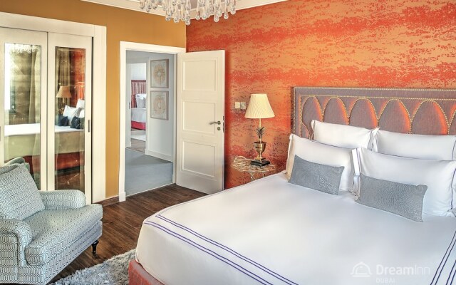 The Palm Jumeirah Villas - Frond E by LUX Holiday Home