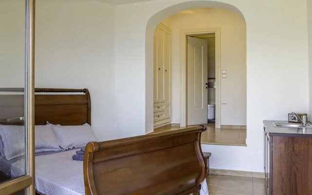 Dionysos Luxury Villa
