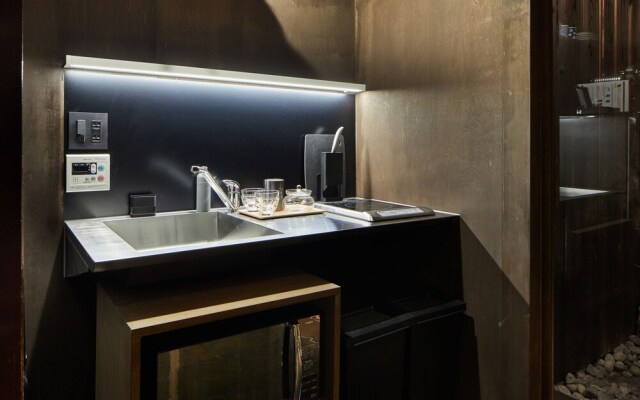 YADORU KYOTO Kagami No Yado