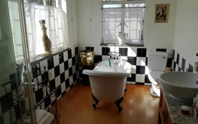 29onTait Guest House