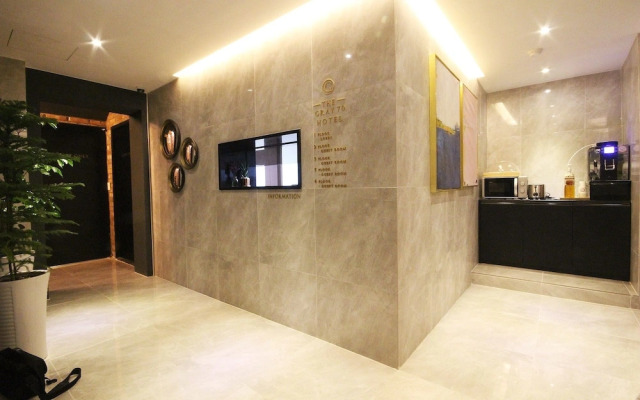 Changwon Jinhae The Gray 70