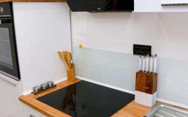 'The Yellow' Condo