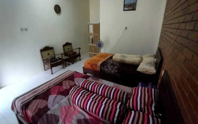 Borobudur Kampung Homestay - Sri Udaneni
