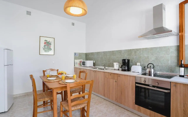 Thea Villas & Suite