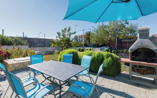 Nice Home in Podstrana With Wifi and 2 Bedrooms