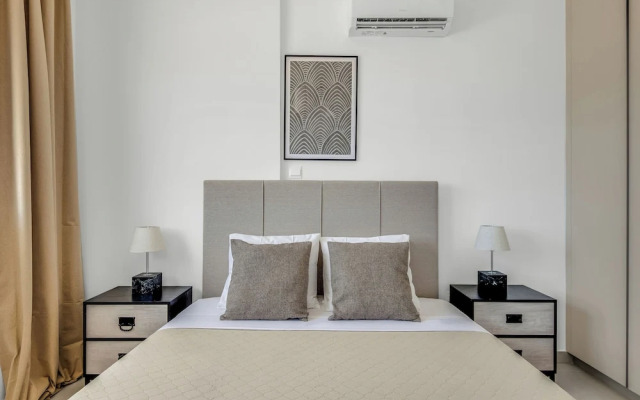 Sanders Elgio - Delightful 2-bdr Apt With Balcony