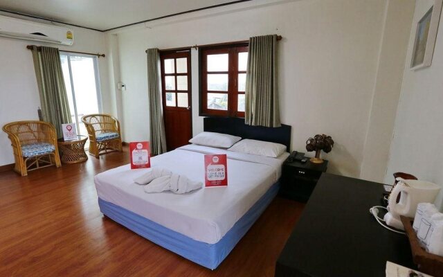 M.R Palace Hotel