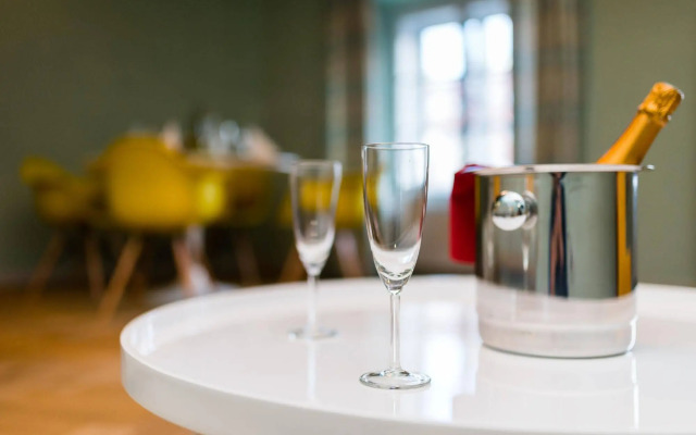 Old Royal Post Boutique Hotel & Premium Suites