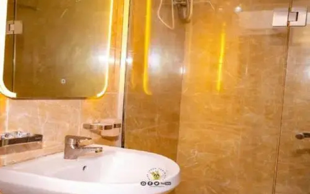 Thistle Court Hotel