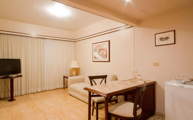Le Premier Suites