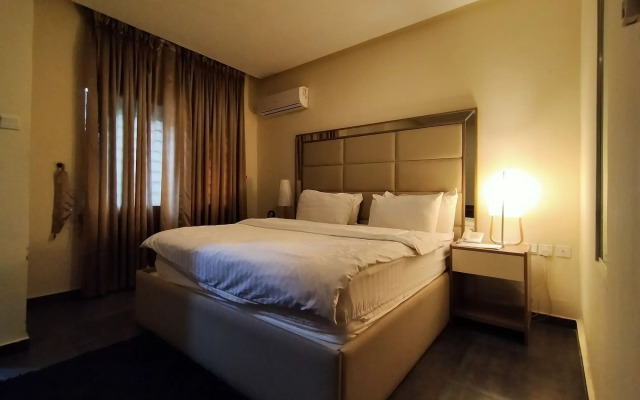 Iris Hotel