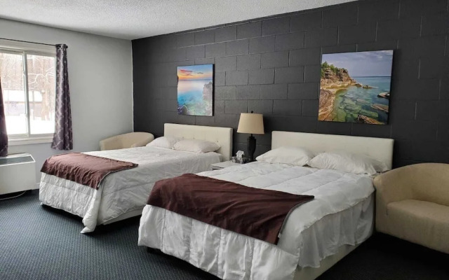 Peninsula Motel