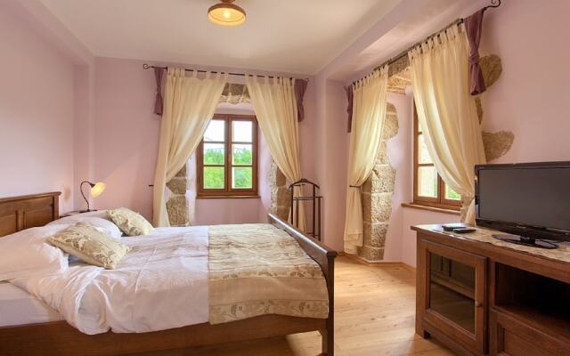 Attractive Villa in Kras with Swimming Pool