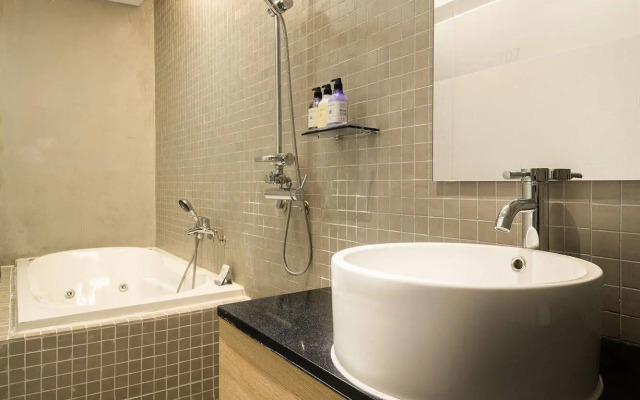 Smart Tourist Hotel