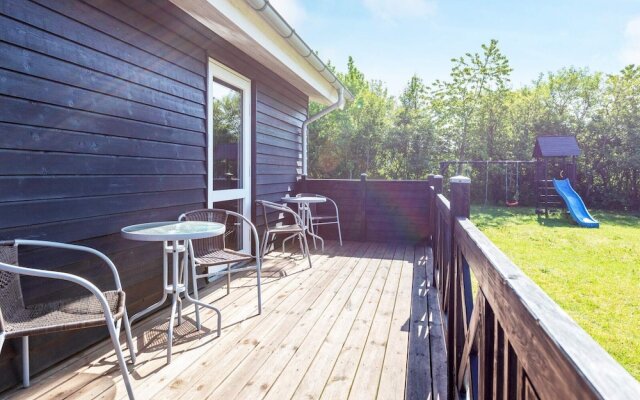 10 Person Holiday Home in Logstor