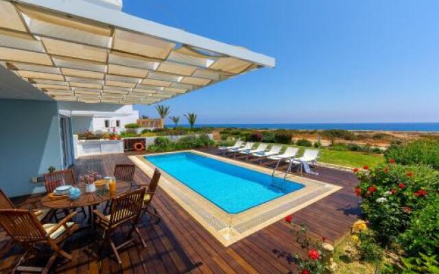 Beachfront Villa Balsa