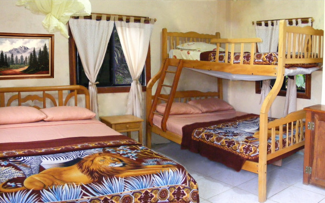 Hostal Maxima