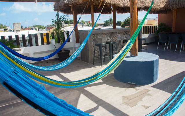 Papaya Apartment by Andiani