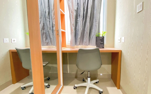 Warm And Cozy Living Studio Apartment At B Residence – Guest Rooms – Legok