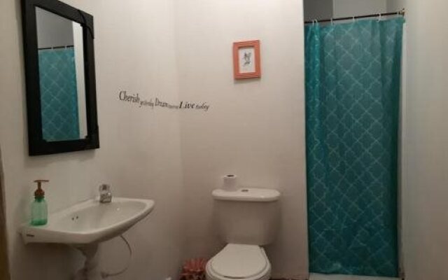 La Casa Cafe Guesthouse