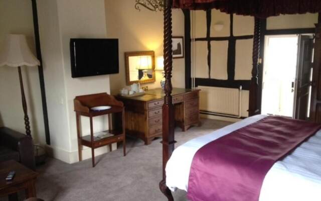The Bell Hotel Thetford by Greene King Inns