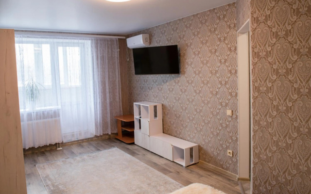 Академіка Корольова 14