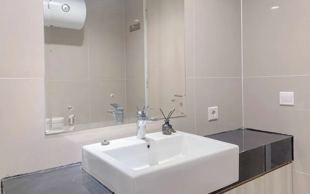 Modern Look Studio Apartment At Azalea Suites