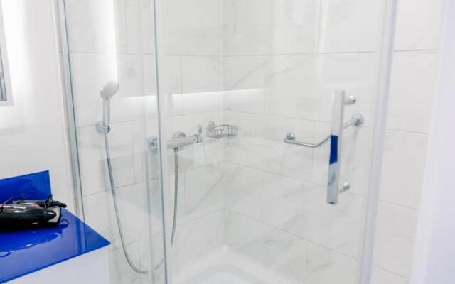 2 komnatnye apartamenty ljuks,vid more,gory,gorod.