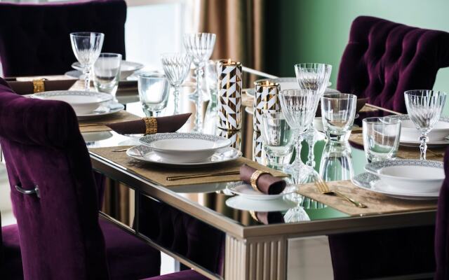 Luxury Staycation - Lofts East