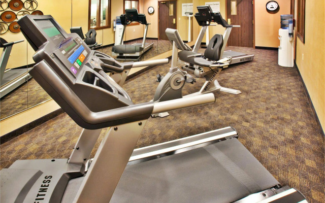 Holiday Inn Express Hotel & Suites Dubuque by IHG