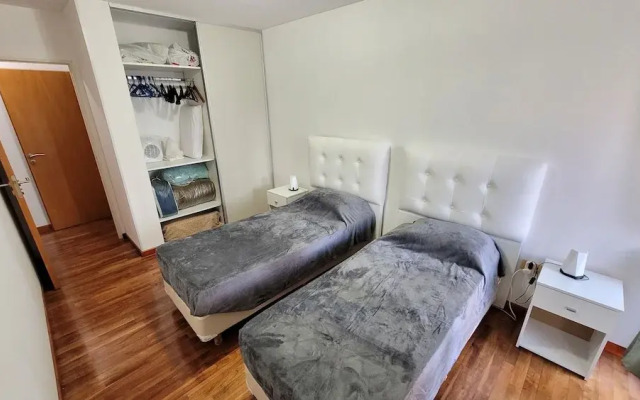 Centrico y muy Completo Departamento