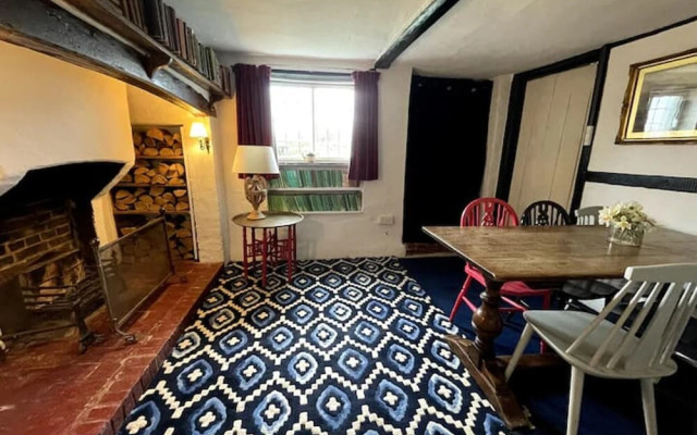Charming 3-bed House in Wellingborough
