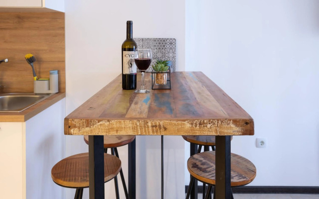 Lovely 1 Bedroom Apartment 5min FROM THE SKI LIFT!