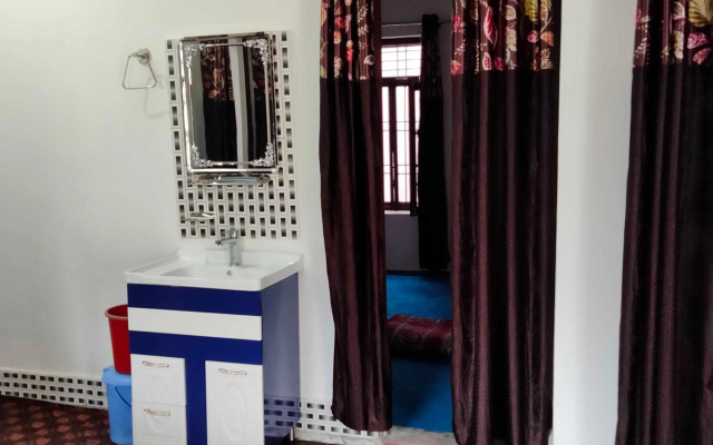 POP 92903 Fareeda Homestay