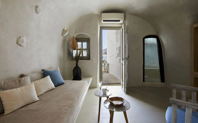 Rhenia's Suites