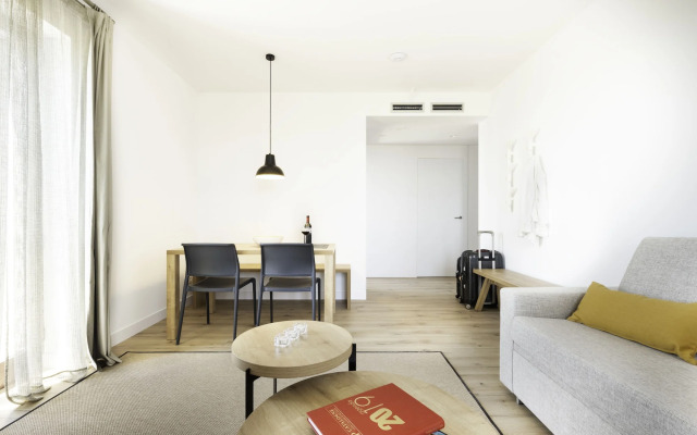 Port Plaza Apartments