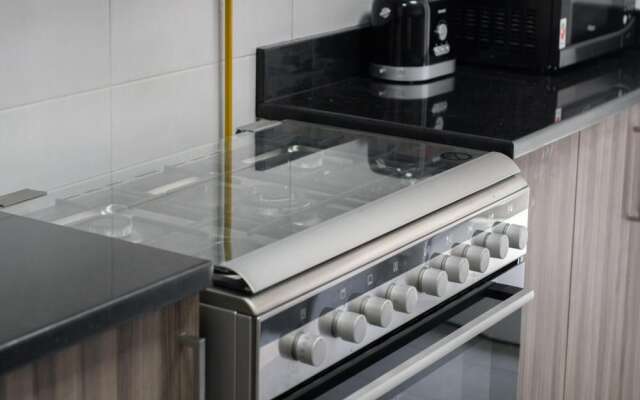 Vibrant 2BR By Burj Khalifa Gym/pool by Belvilla