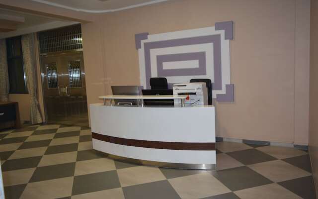Hotel Platinum