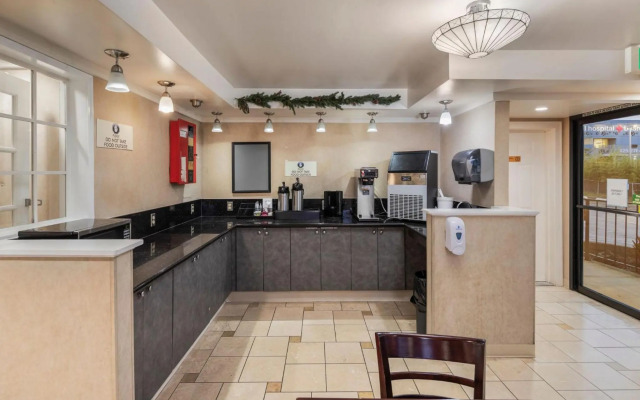 Inn at Lake Washington By OYO I-405