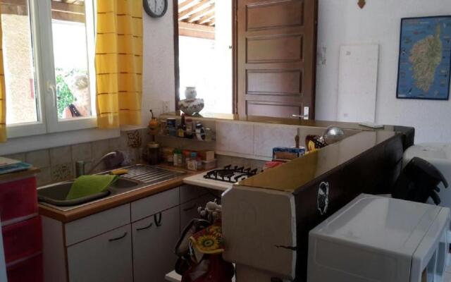 Aux pieds des montagnes