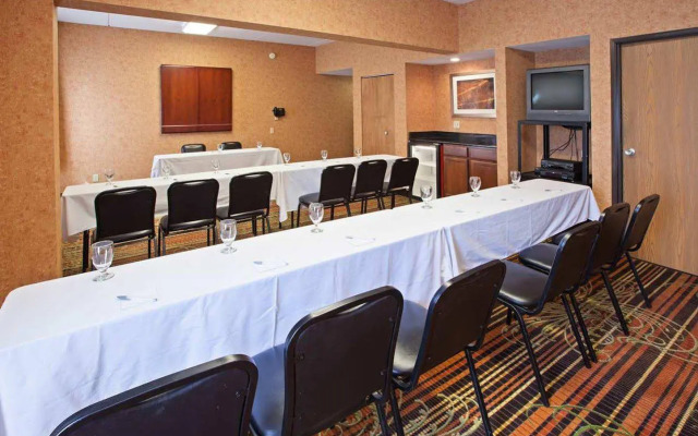 Hampton Inn by Hilton Youngstown-West I-80